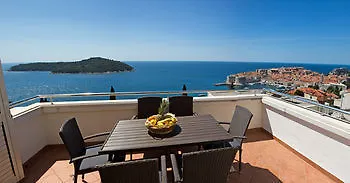 Penthouse The Old Town View 公寓