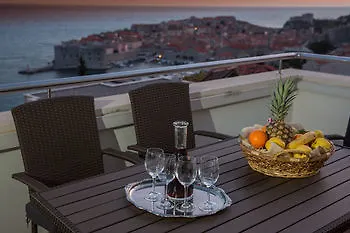 Penthouse The Old Town View Apartment